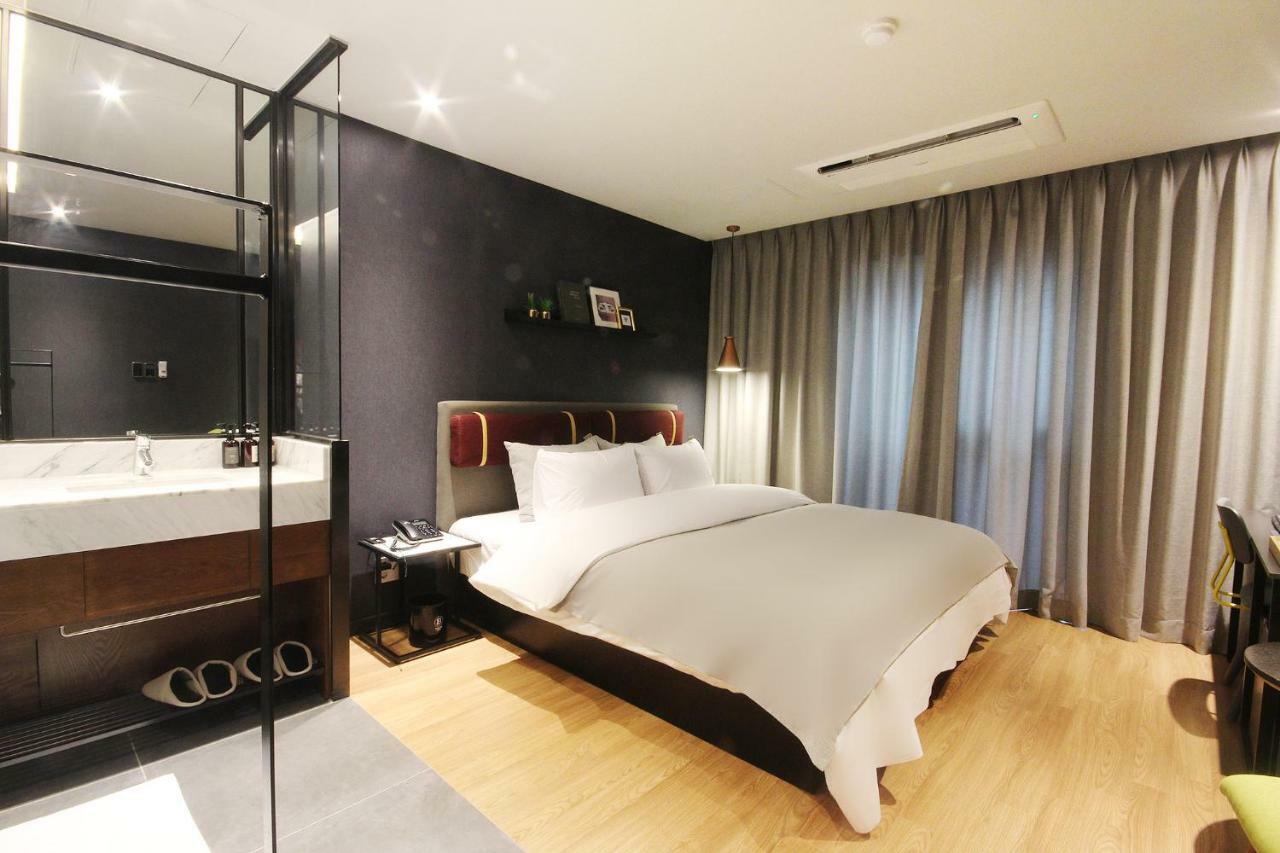 Brown Dot Hotel Seomyeon Busan Buitenkant foto