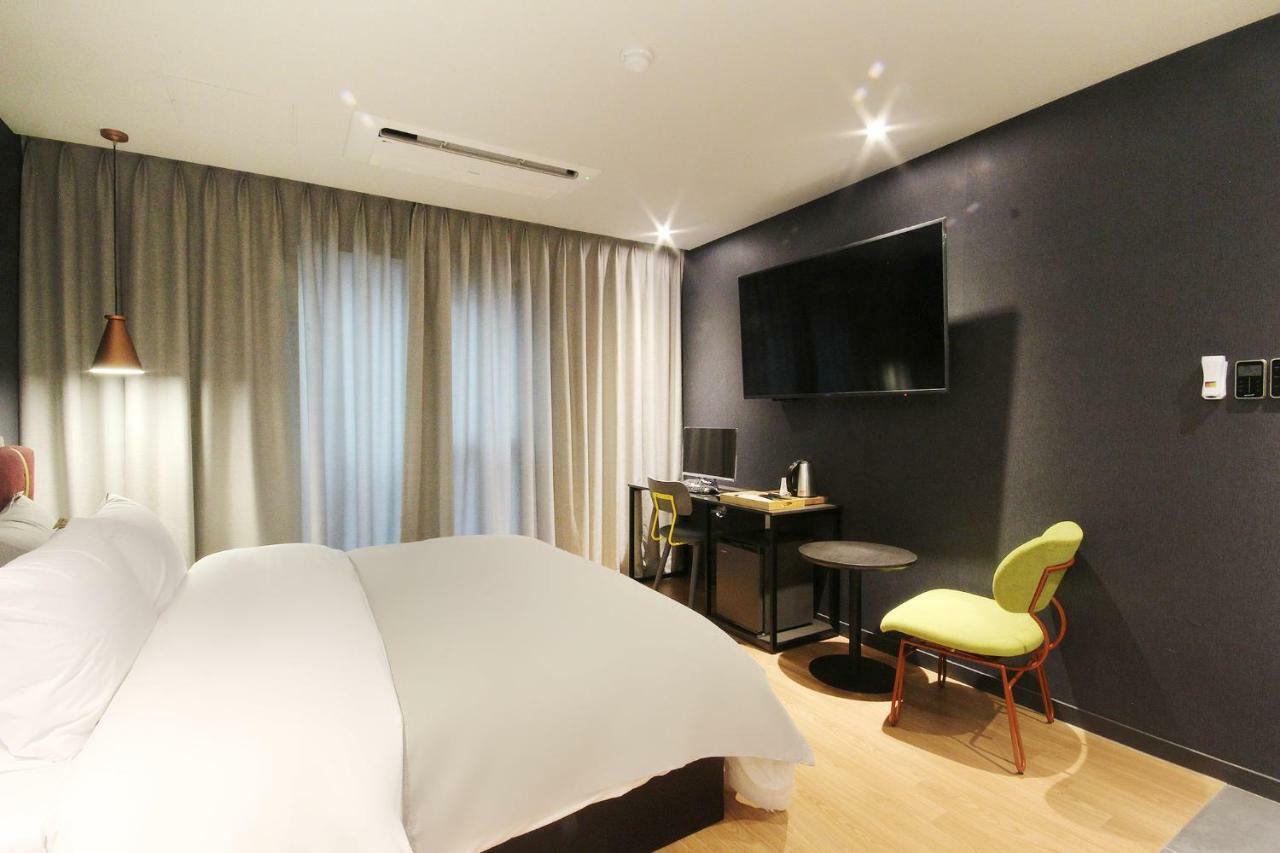 Brown Dot Hotel Seomyeon Busan Buitenkant foto