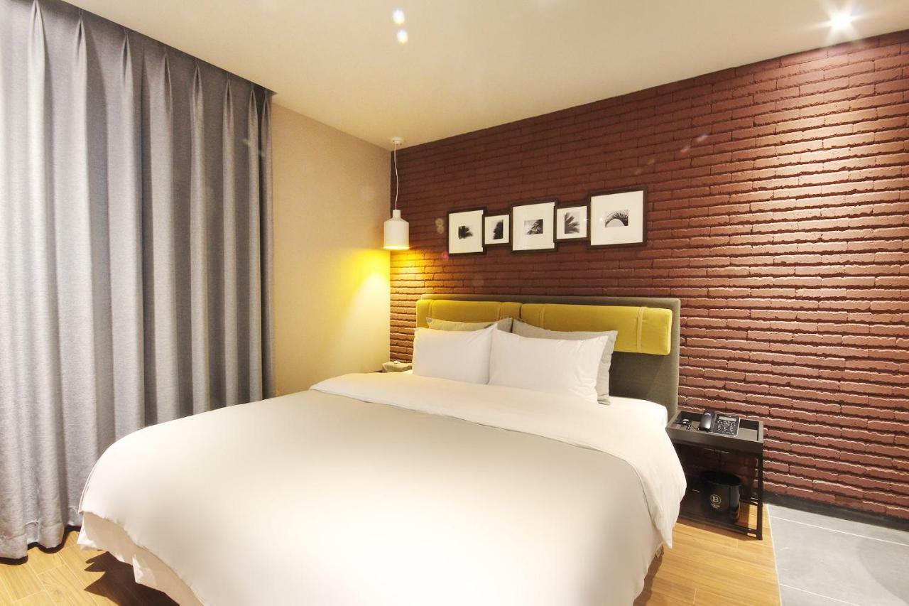 Brown Dot Hotel Seomyeon Busan Buitenkant foto