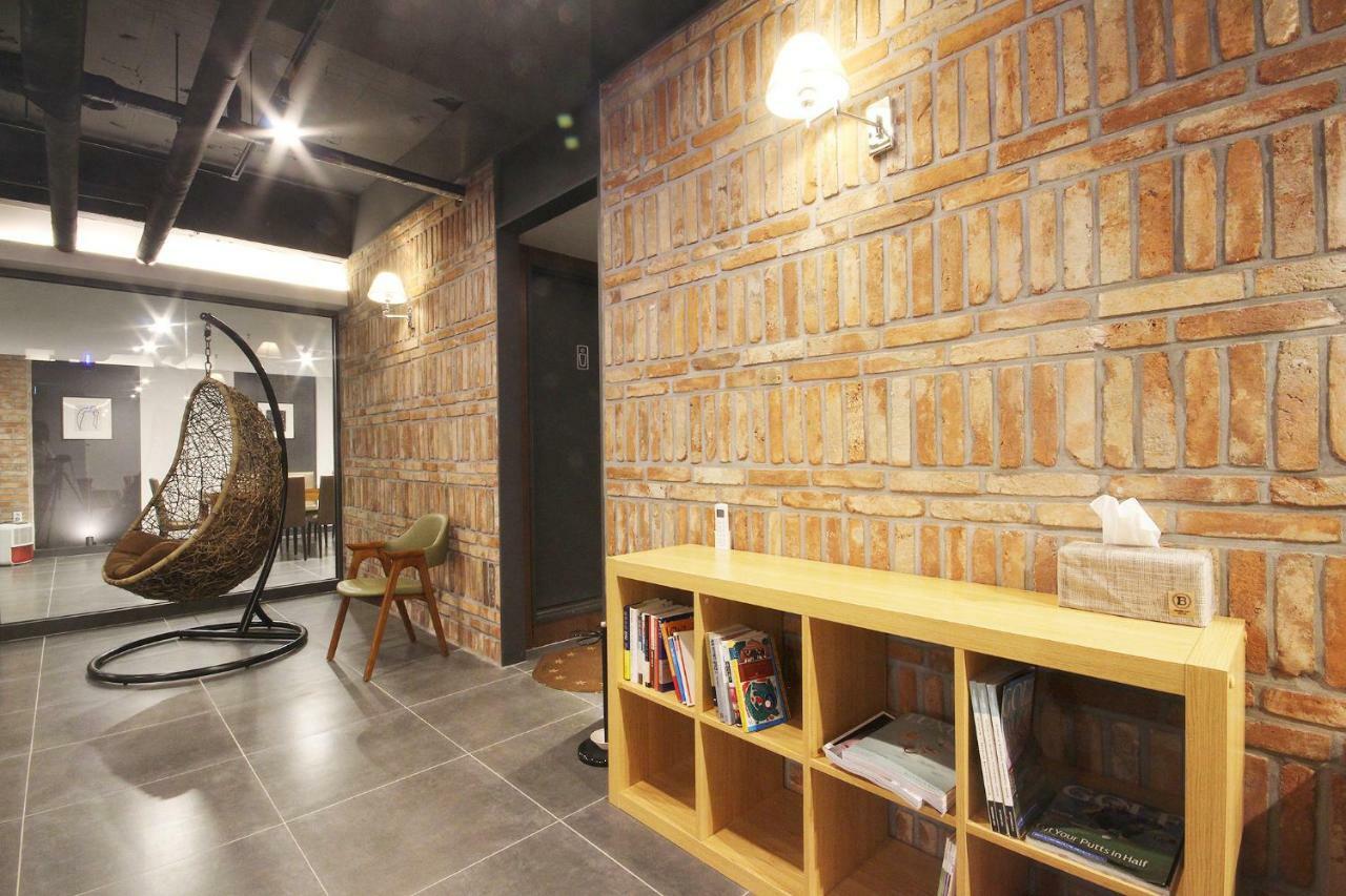 Brown Dot Hotel Seomyeon Busan Buitenkant foto